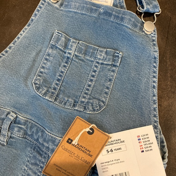 New with tags, Mountain Warehouse Denim Dungaree dress, size 5-6 years - Picture 3 of 4